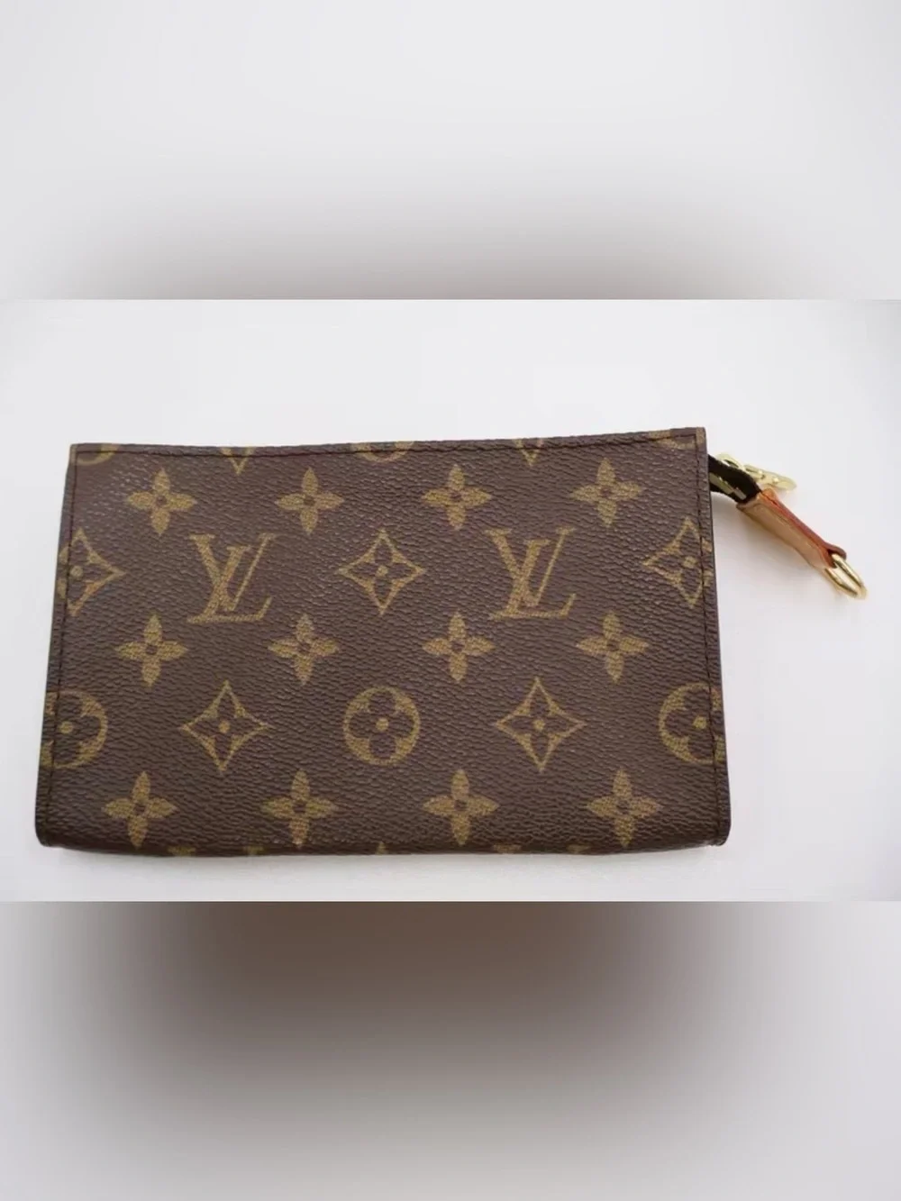 Pre-Owned Louis Vuitton Monogram Canvas Pochette